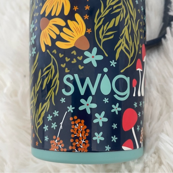 SWig Mushroom Meadow Insulated Hippie Travel Mug with lid Navy Blue (22oz) - Picture 11 of 15